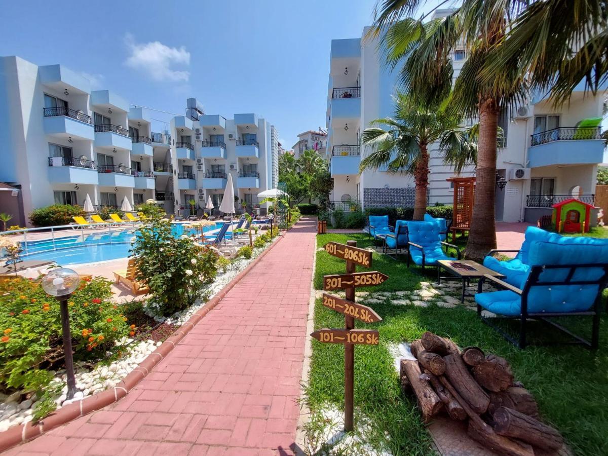 Summer Rose Hotel Side Exterior photo